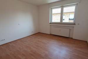 3 Zi Wohnung KDB mit gr. Süd-Balkon +  separaten  Zi mit Dusche und WC im DG   – Die vollständige Adresse der Immobilie erhältst du vom Anbieter., 47228 Bergheim, Duisburg – Vorschaubild 7