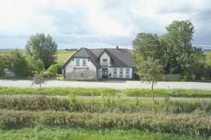 Großes Anwesen mit viel Platz und Teich in Drage – Nordfriesland (Kreis) – Vorschaubild 1