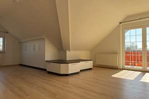 TOP WOHNUNG m. EINBAUKÜCHE + BALKON