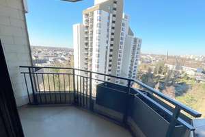 Frisch modernisiertes Apartment mit Balkon und Fernblick, separate Küche, neues Duschbad, Aufzug – Friedensstraße 114, 51145 Urbach, Köln – Vorschaubild 13