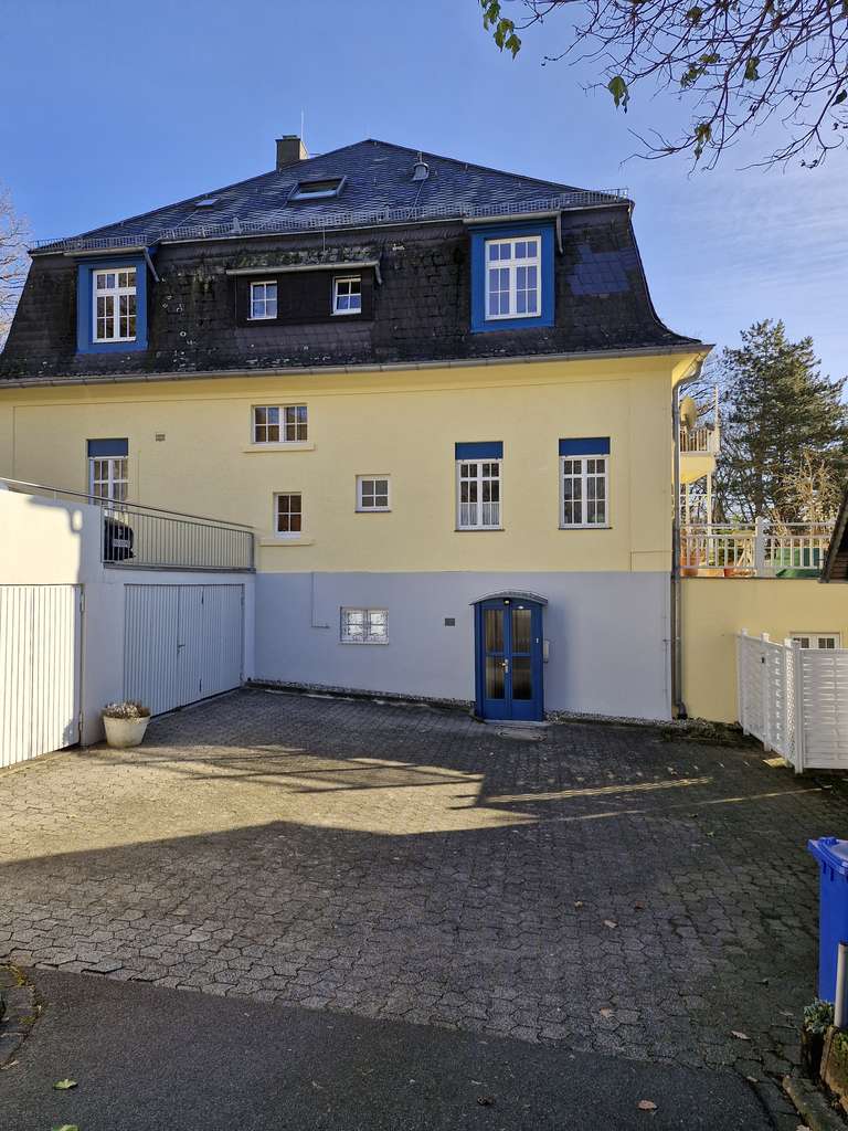 Immobilie in Schlangenbad - Rohdiamant - Sanierungsbedürftige, große Altbauwohnung mit Traumblick - Provisionsfrei - Bild 2
