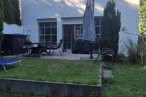 Ihr Zuhause im Grünen: Hochwertige Gartenwohnung mit Südwestterrasse in München-Lochhausen – Erlbachstraße 25a, 81249 Lochhausen, München – Vorschaubild 5