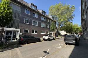 Wunderschöne 2-Zimmer-Wohnung mit Balkon im Veedel!!!