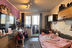 Großzügige 4 Zimmer Wohnung mit Wintergarten, Balkon und hochwertiger Einbauküche – Die vollständige Adresse der Immobilie erhältst du vom Anbieter., 12627 Hellersdorf, Berlin – Vorschaubild 10