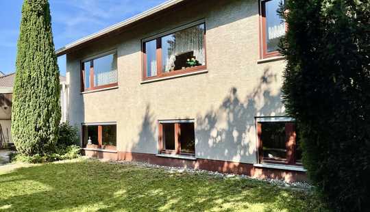 Bild von Bürstadt Bobstadt, schönes Einfamilienhaus mit vielen Möglichkeiten, nur 60 Meter zum Feldrand.