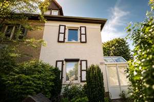 Doppelhaushälfte mit großem Garten in ruhiger Lage von Niederschönhausen – Die vollständige Adresse der Immobilie erhältst du vom Anbieter., 13156 Niederschönhausen, Berlin – Vorschaubild 2