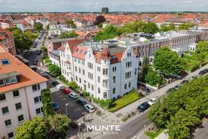 Exklusives Wohnen im Denkmal – Penthouse-Maisonette mit Dachterrasse und Blick auf das Staatstheater