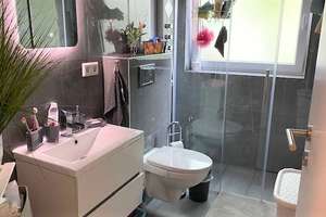 Helle, möblierte 2-Zimmer-Wohnung mit Balkon und Stellplatz in Stuttgart-Bad Cannstatt - frei ab 01. – Obere Waiblinger Straße 112-114, 70372 Schmidener Vorstadt, Stuttgart – Vorschaubild 3