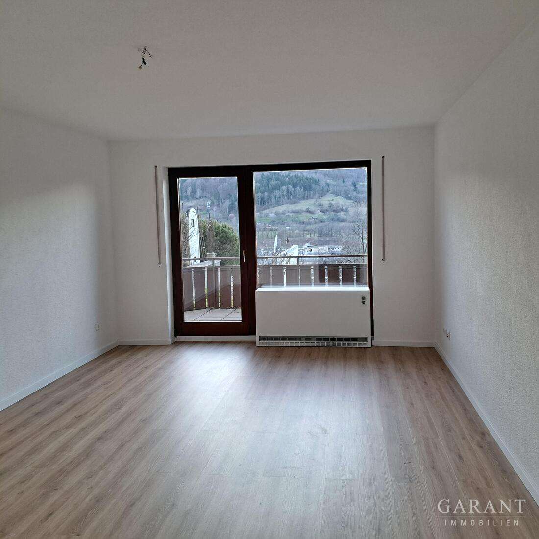 Immobilie in Bad Urach - 1 Zimmer-Wohnung mit Küche und Bad - Bild 4