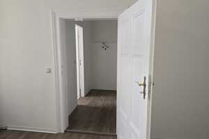 Frisch renovierte, sonnige Wohnung direkt neben Theater zu vermieten. – Demianiplatz 29-30, 2826 Görlitz – Vorschaubild 15