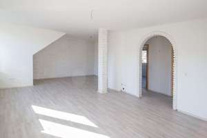 Einzigartige Dachgeschosswohnung - ab jetzt für Sie verfügbar! – Leipziger Straße 42, 45881 Schalke, Gelsenkirchen – Vorschaubild 4