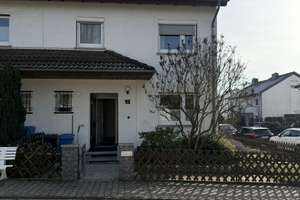 Attraktive Doppelhaushälfte mit Garage und schönem Garten in Eschborn-Niederhöchstädt! – Die vollständige Adresse der Immobilie erhältst du vom Anbieter., 65760 Eschborn – Vorschaubild 2