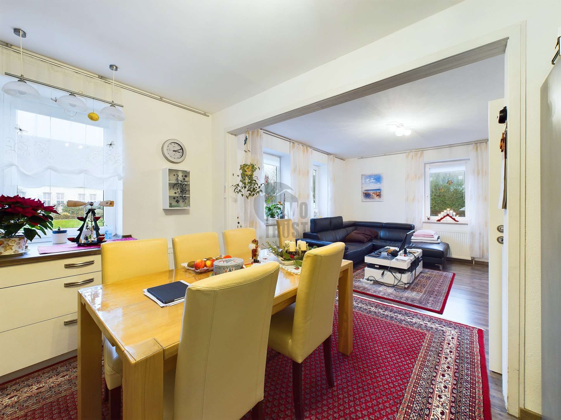 Immobilie in Sande - CHARMANTE EG-WOHNUNG MIT SONDERNUTZUNG FÜR TERRASSE & AUSGEBAUTEM DACHBODEN ALS RÜCKZUGSORT INKL BAD - Bild 7