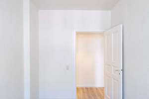 Altbauträume im Wrangelkiez | Bezugsfreie 2-Zimmer-Wohnung, lichtdurchflutet mit Balkon! – Die vollständige Adresse der Immobilie erhältst du vom Anbieter., 10999 Kreuzberg, Berlin – Vorschaubild 11