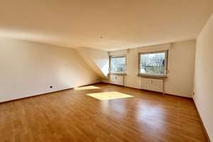 Attraktive Dachgeschosswohnung mit großem Balkon, Garage & Blick ins Grüne – Die vollständige Adresse der Immobilie erhältst du vom Anbieter., 46145 Tackenberg, Oberhausen – Vorschaubild 4