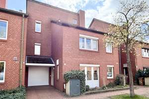 Außergewöhnliches Reihenhaus mit Platz für die Familie, Homeoffice u. Gartenidylle in guter Lage