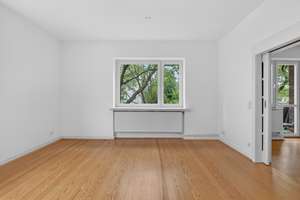 Traumlage Südstadt, im 1. OG: Stilvolle 4-Zimmer-Wohnung, mit 2 Balkonen und Blick ins Grüne! – 30173 Südstadt, Hannover – Vorschaubild 9