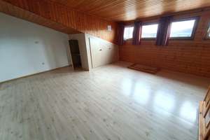 Familienhaus mit zwei Wohnbereichen, 892 m² Grundstück und Weitblick – 93444 Bad Kötzting – Vorschaubild 6
