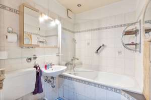 Charmante Erdgeschosswohnung mit Balkon und viel Potenzial im grünen Kiez – Die vollständige Adresse der Immobilie erhältst du vom Anbieter., 12203 Lichterfelde, Berlin – Vorschaubild 4
