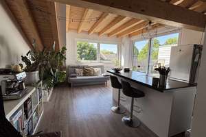 Ruhige 2 Zimmer DG Wohnung in Mörsenbroich