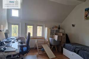 Wunderschöne 4 Zimmer-Altbauwohnung auf den Wuppertaler-Südhöhen – Die vollständige Adresse der Immobilie erhältst du vom Anbieter., 42117 Elberfeld, Wuppertal – Vorschaubild 3