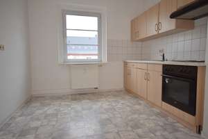 2-Raum Wohnung • Tageslichtbad mit Wanne • Einbauküche • Stellplatz • Kaßberg • Anschauen & Mieten – Die vollständige Adresse der Immobilie erhältst du vom Anbieter., 9112 Kaßberg, Chemnitz – Vorschaubild 2