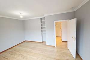 Sonnige 2-Zimmer Single-Wohnung im 2. OG mit Balkon im alten Grafenberg