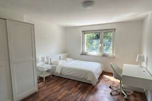 Kapitalanlage Düsseldorf: 4-Zimmer-WG, vollvermietet übergeben, 6.0% Rendite, provisionsfrei