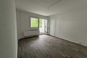 Zuhause für Groß & Klein – 4 Zimmer voller Möglichkeiten – Straße Usti nad Labem 213, 9119 Chemnitz – Vorschaubild 2