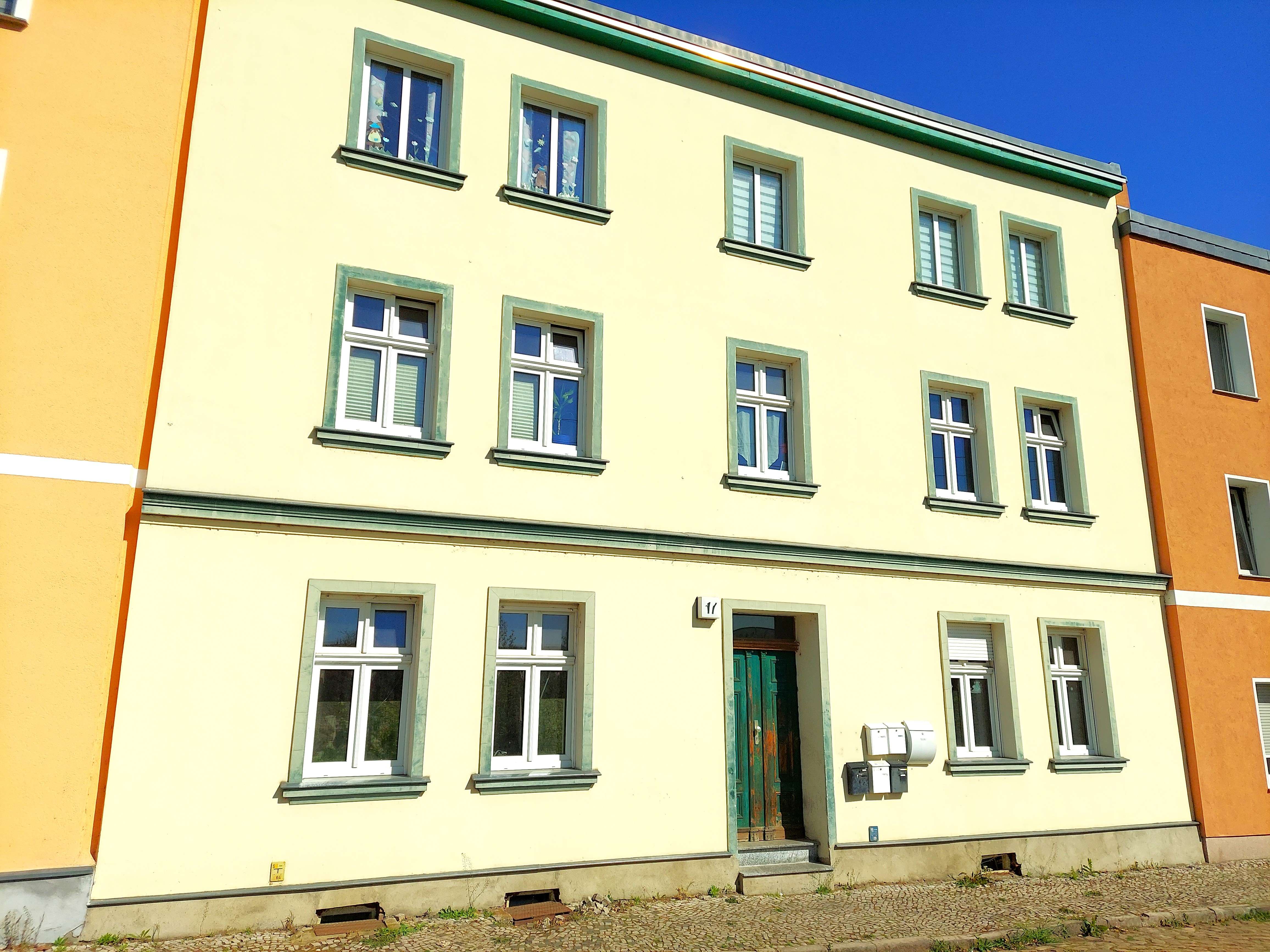 Günstige Gelegenheit – rentables Mehrfamilienhaus in aufstrebendem Stadtteil, Magdeburg – Bild 1