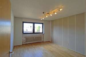 Helle 3-Zimmer Wohnung mit großem Süd-Balkon und Garage in Dudweiler Süd; von Privat – Die vollständige Adresse der Immobilie erhältst du vom Anbieter., 66125 Dudweiler (Ortsteil), Saarbrücken – Vorschaubild 9