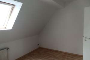 Tolle 2- Zimmerwohnung im Dachgeschoss- Villacher Siedlung - Dresden Laubegast – Krainer Straße 7, 1279 Laubegast, Dresden – Vorschaubild 3