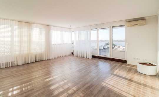 Lichtdurchflutete Eigentumswohnung mit unverbaubarem Blick in Süd/Südwest Lage mit großer Terrasse