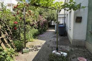 Bonn Mehlem - 2 Häuser auf einem Grundstück als Kapitalanlage und Selbstnutzung möglich – Die vollständige Adresse der Immobilie erhältst du vom Anbieter., 53179 Mehlem, Bonn – Vorschaubild 3
