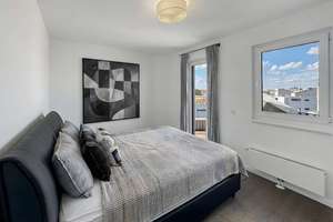 "OBEN ANGEKOMMEN": Sonnige & ruhige Penthouse-Wohnung mit Aufzug, Weitblick und modernem Wohnkomfort – Die vollständige Adresse der Immobilie erhältst du vom Anbieter., 81369 Mittersendling, München – Vorschaubild 3