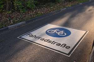 ENERGIEEFFIZIENZ B I TOP ZUSTANDI BUNGALOW MIT EIGENEM GYM I SAUNA I KAMIN – Holunderweg 5, 54321 Schlebusch, Leverkusen – Vorschaubild 13