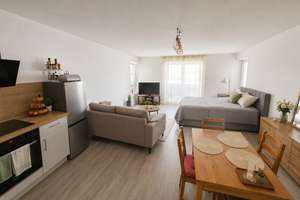 Modern möblierte 1-Zi.- Wohnung mit TG- Platz – Bayernstraße 2B, 86836 Klosterlechfeld – Vorschaubild 2