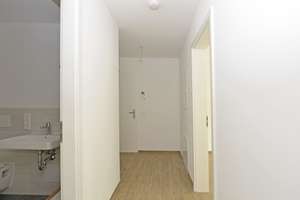 Neubau Zweitbezug, Top Ausstattung und provisionsfrei: Hochwertige, sehr helle und ruhige Wohnung – Maria-Arndts-Straße 29, 81249 Aubing-Süd, München – Vorschaubild 2