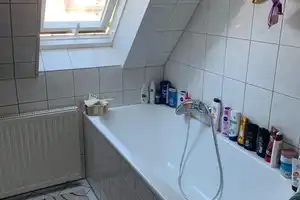Ansprechende 3-Zimmer-Wohnung mit Balkon in Krefeld – Krefeld – Vorschaubild 3