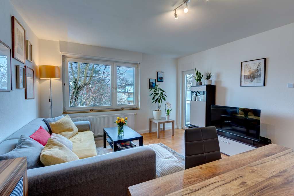 Helle Eigentumswohnung mit Südbalkon in begehrter Lage in Neuenheim