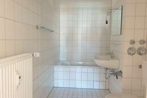Schöne Erdgeschoss-Wohnung mit kleinem Garten - nur mit WBS für 2 Personen anzumieten! – Lünener Str. 39, 40472 Rath, Düsseldorf – Vorschaubild 4