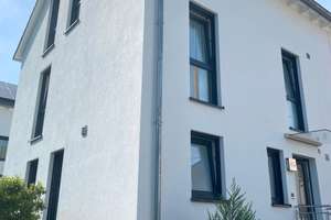 Neuwertige Doppelhaushälfte 2020 hochwertige Ausstattung, Terrasse/Garten & Stellplatz – Die vollständige Adresse der Immobilie erhältst du vom Anbieter., 65719 Hofheim am Taunus – Vorschaubild 1