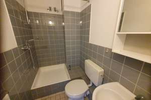 In Bremerhaven! Ab sofort: 1-Zimmer mit Aufzug und EBK, super für Studenten und Azubis! – Bürgermeister-Smidt-Straße 160, 27568 Mitte, Bremerhaven – Vorschaubild 4