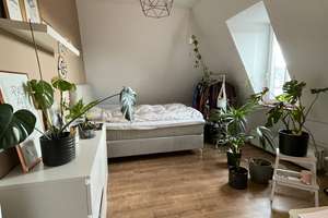 kernsanierte 3-Zimmer-Dachgeschosswohnung mit Dachterasse und EBK in Heilbronn – Wilhelmstrasse 58, 74074 Heilbronn, Heilbronn – Vorschaubild 4