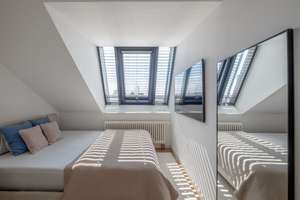 Schöne Dachgeschosswohnung mit Terrasse und Kamin in der Nähe zum Teutoburger Platz – Die vollständige Adresse der Immobilie erhältst du vom Anbieter., 10119 Prenzlauer Berg, Berlin – Vorschaubild 10