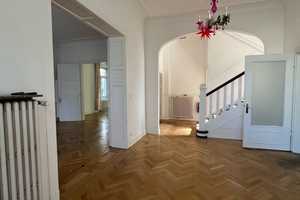 Großzügige Altbauvilla / großes Grundstück/ große Garage – Wiesbaden – Vorschaubild 2