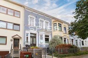 Besondere Gelegenheit: Exklusive 5-Zimmer-Altbau-Wohnung mit Garten in Bürgerparknähe