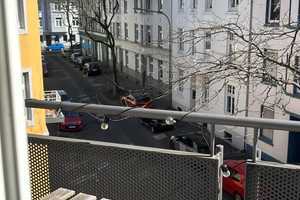 Schöne und vollständig renovierte 2-Raum-DG-Wohnung mit Balkon und EBK in Remscheid – Remscheid – Vorschaubild 1