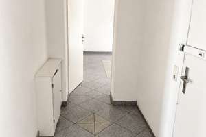 Leere 3-Zimmer-Altbauwohnung mit hohen Decken und Dachterrasse – 1. OG, nur 5 Minuten zur Kö – Pionierstr. 5, 40215 Friedrichstadt, Düsseldorf – Vorschaubild 12