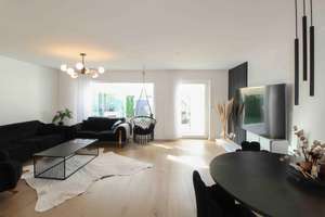 Attraktives modernes Reihenmittelhaus mit Wintergarten und Garten in ruhiger Lage von Erding – Die vollständige Adresse der Immobilie erhältst du vom Anbieter., 85435 Erding – Vorschaubild 1